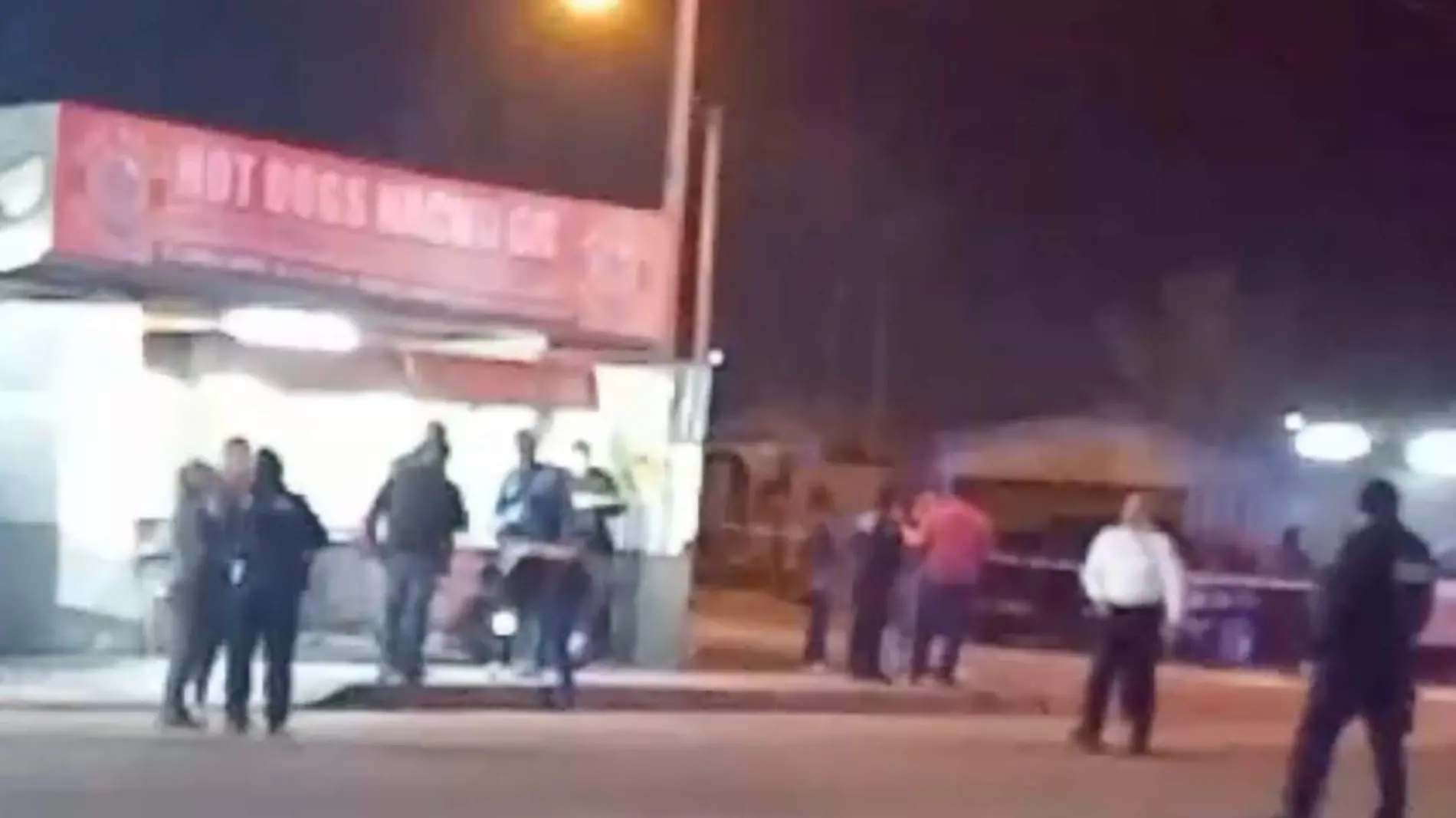 En ataque al puesto de hot dogs del callejón 20 de Noviembre y calle 22,, una persona murió y otra resultó herida, esta noche